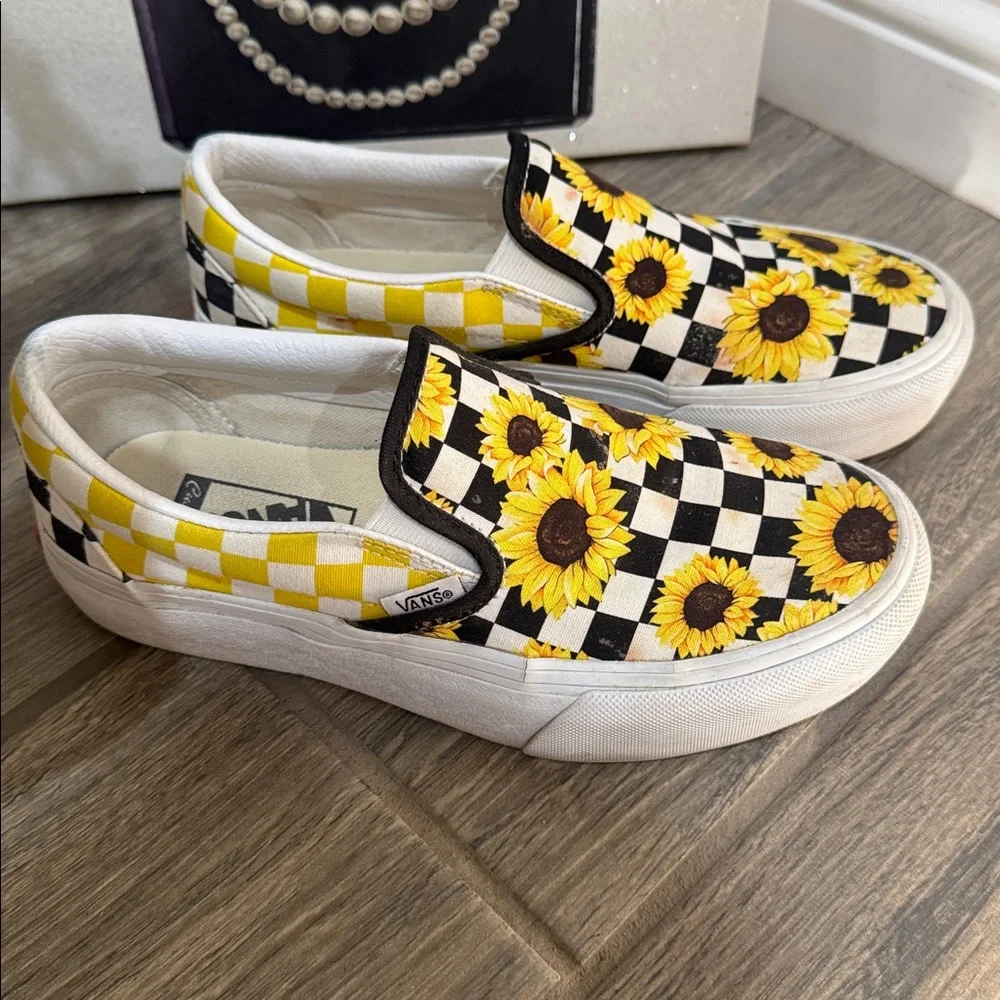 🌻vans sunflowers slip on platforms